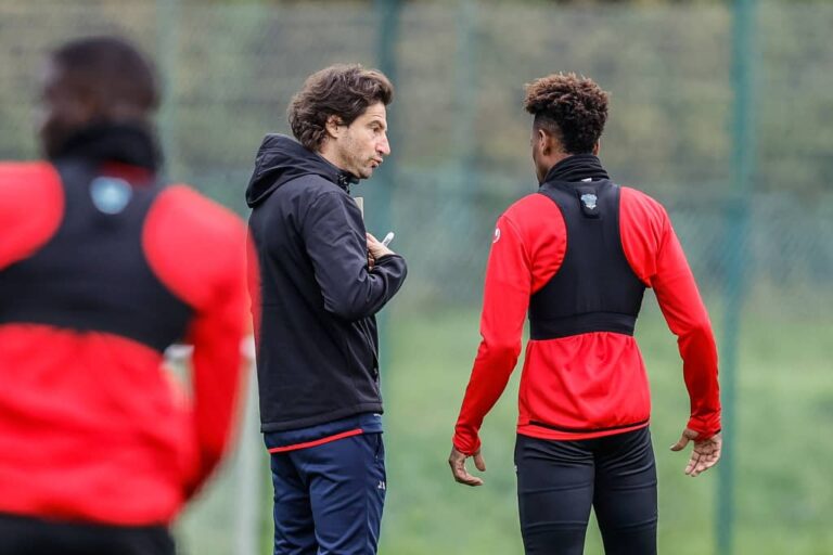 entraineur Mouscron - Foot Azimuts