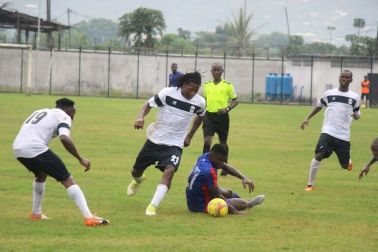 BTOS VS TKC - Foot Azimuts