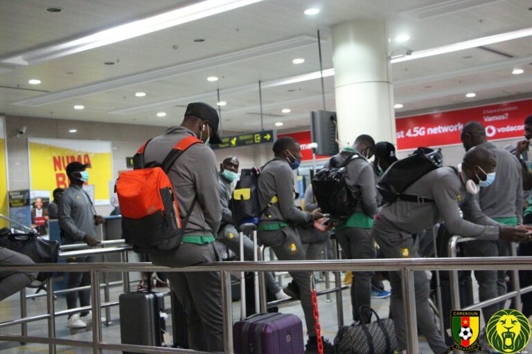 Les lions en detresse a Maputo - Foot Azimuts