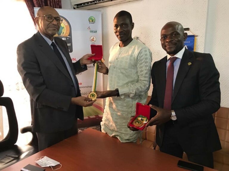 Siddi et Noupoue chez le pdt de la fecafoot - Foot Azimuts