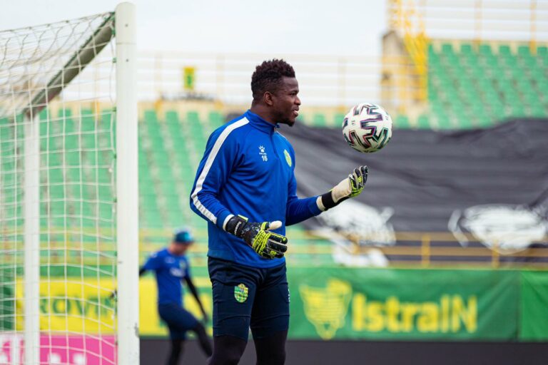 Ondoa Istra - Foot Azimuts
