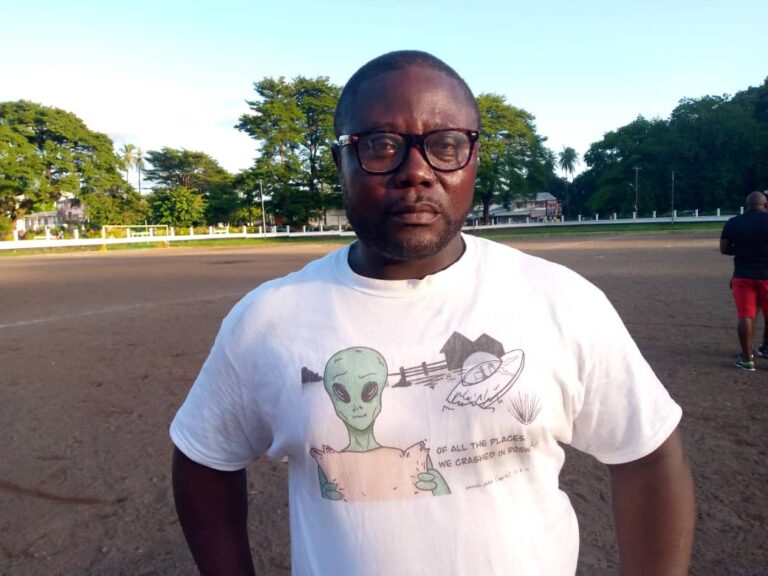 njuku - Foot Azimuts