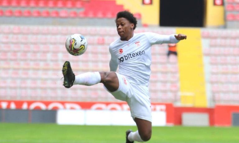 Njie - Foot Azimuts