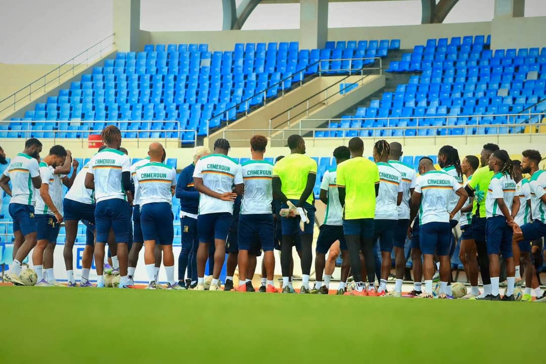 Les Lions Indomptables a l'entrainement collectif de veille de match.