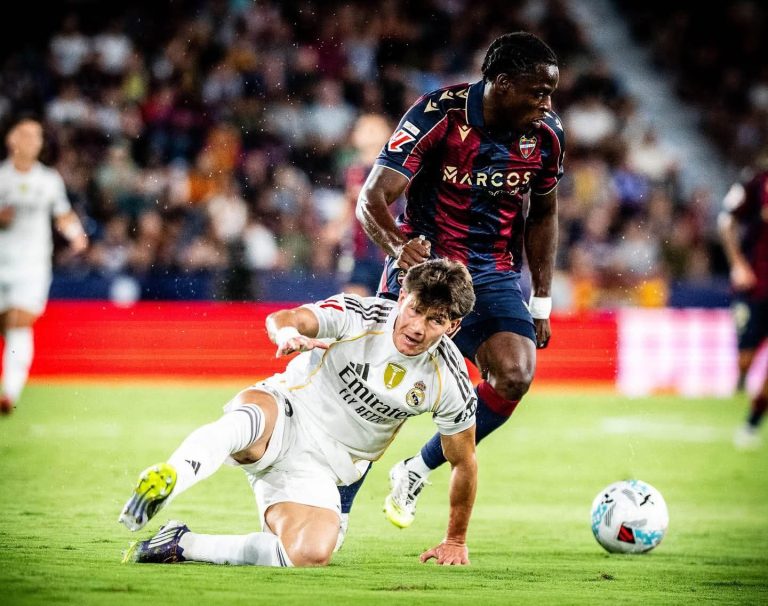Liga : Etta Eyong brille mais Levante sombre face au Real Madrid