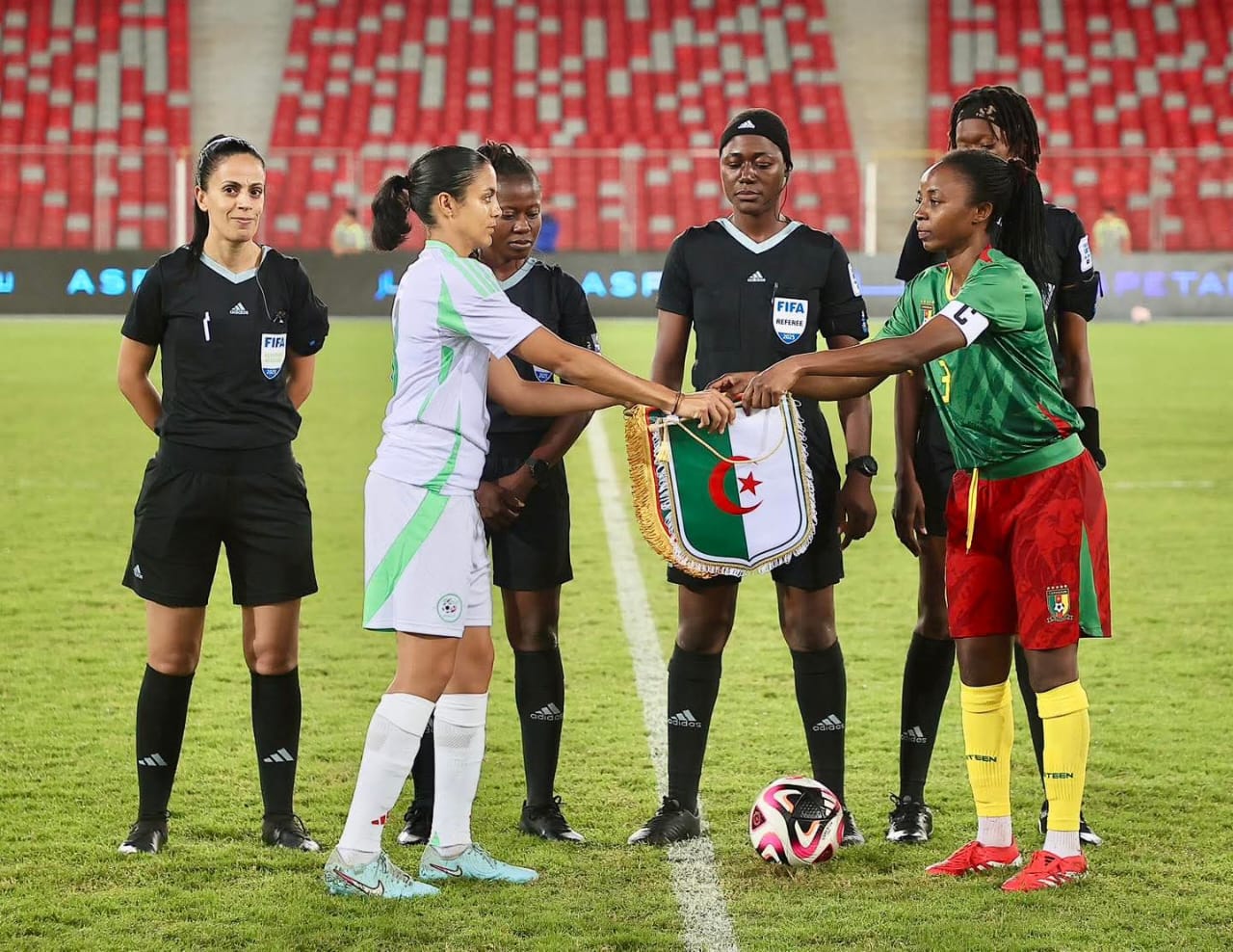 Cameroun - Algérie : le match retour à Douala devrait se jouer à huis clos