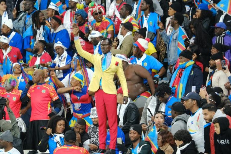 CAN 2025 : le supporter Lumumba qui fascine les tribunes
