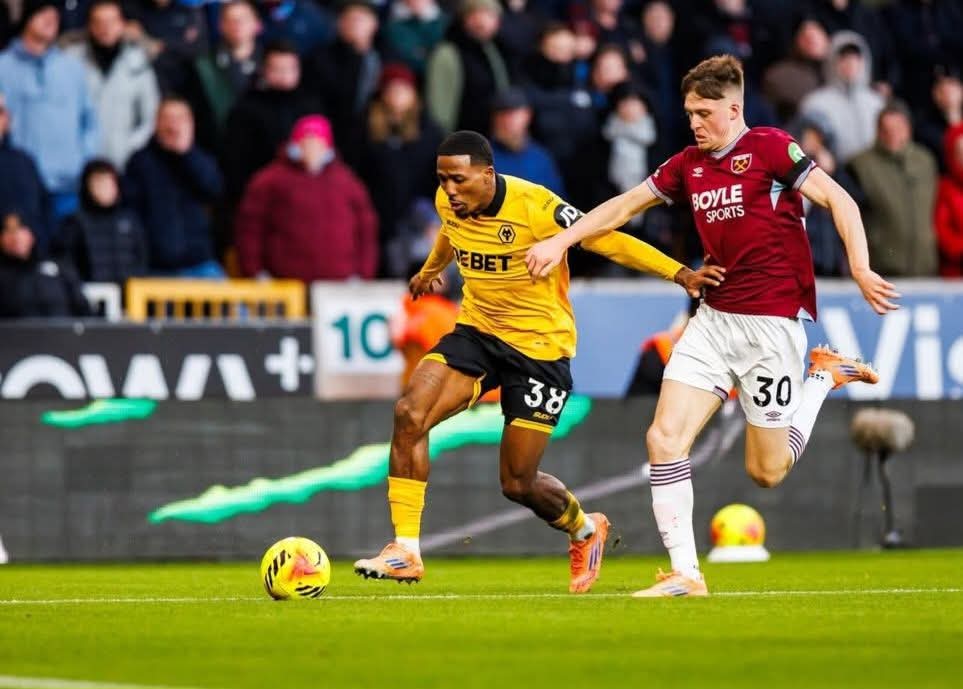 Premier League : Jackson Tchatchoua et Wolverhampton respirent enfin