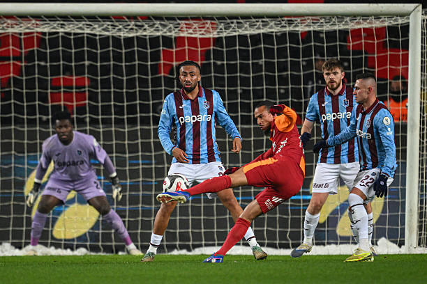 Super Coupe : André Onana coule face à Galatasaray