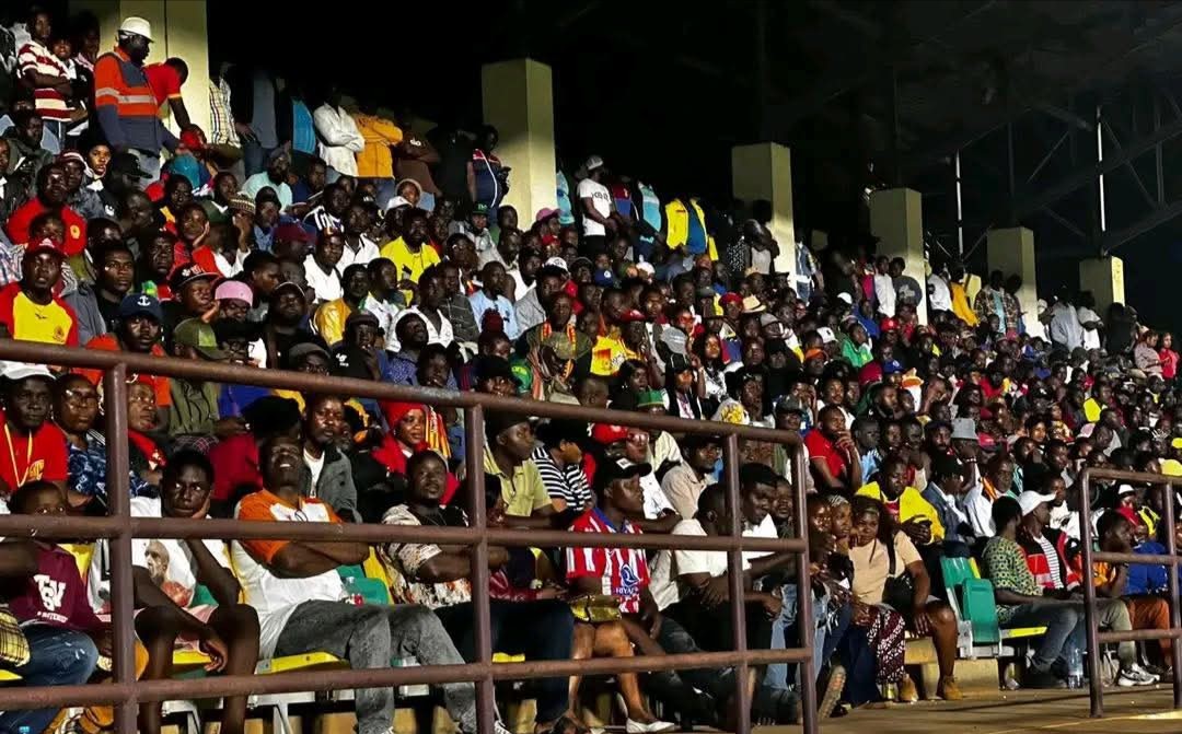 Bafang : pourquoi le match en nocturne change tout pour les supporters ?