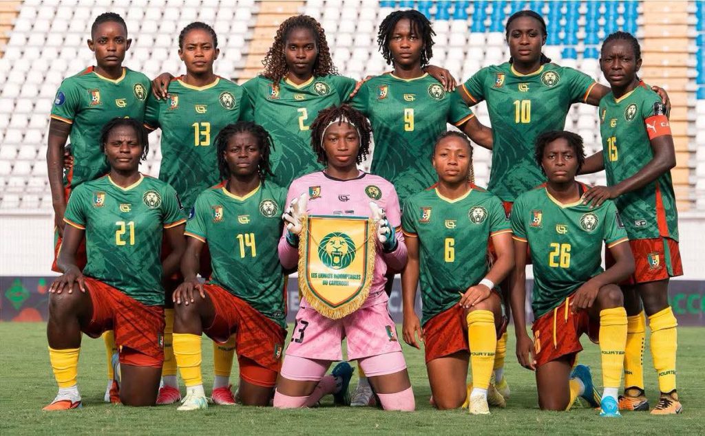 Les Lionnes Indomptables du Cameroun en match de football féminin