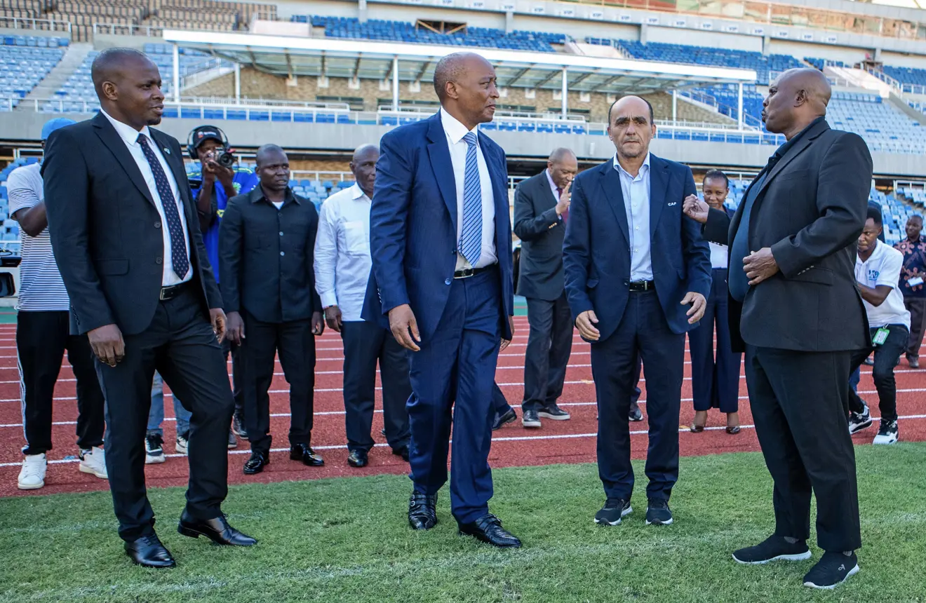 CAN 2027 : Motsepe inspecte les préparatifs en Afrique de l’Est