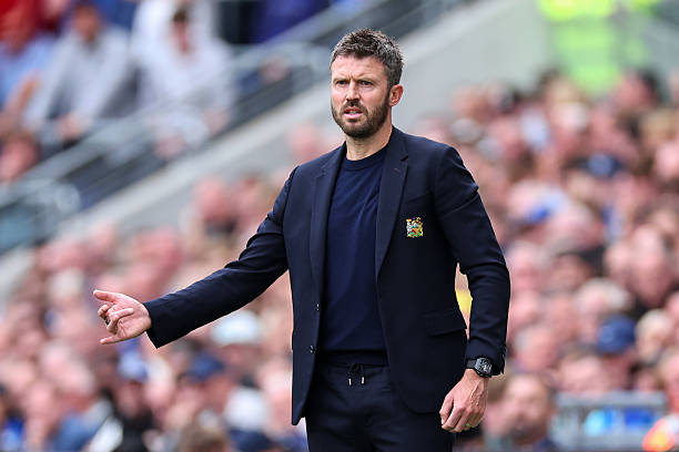 Manchester United : Carrick donne des nouvelles de Carlos Baleba