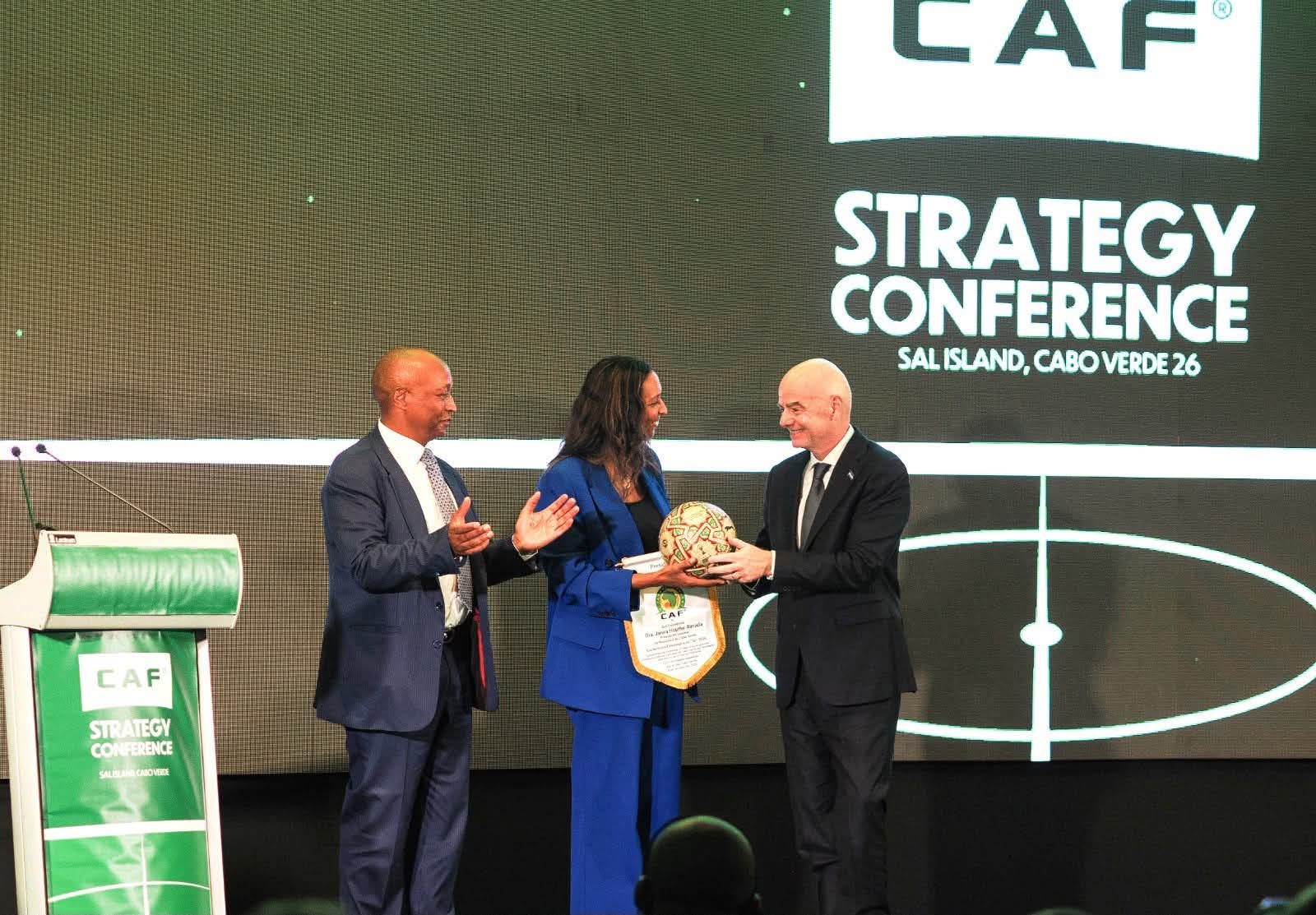 Gianni Infantino et Patrice Motsepe lors d’un événement de la CAF