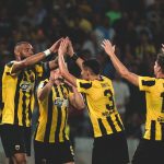 Harold Moukoudi sous le maillot de l’AEK Athènes