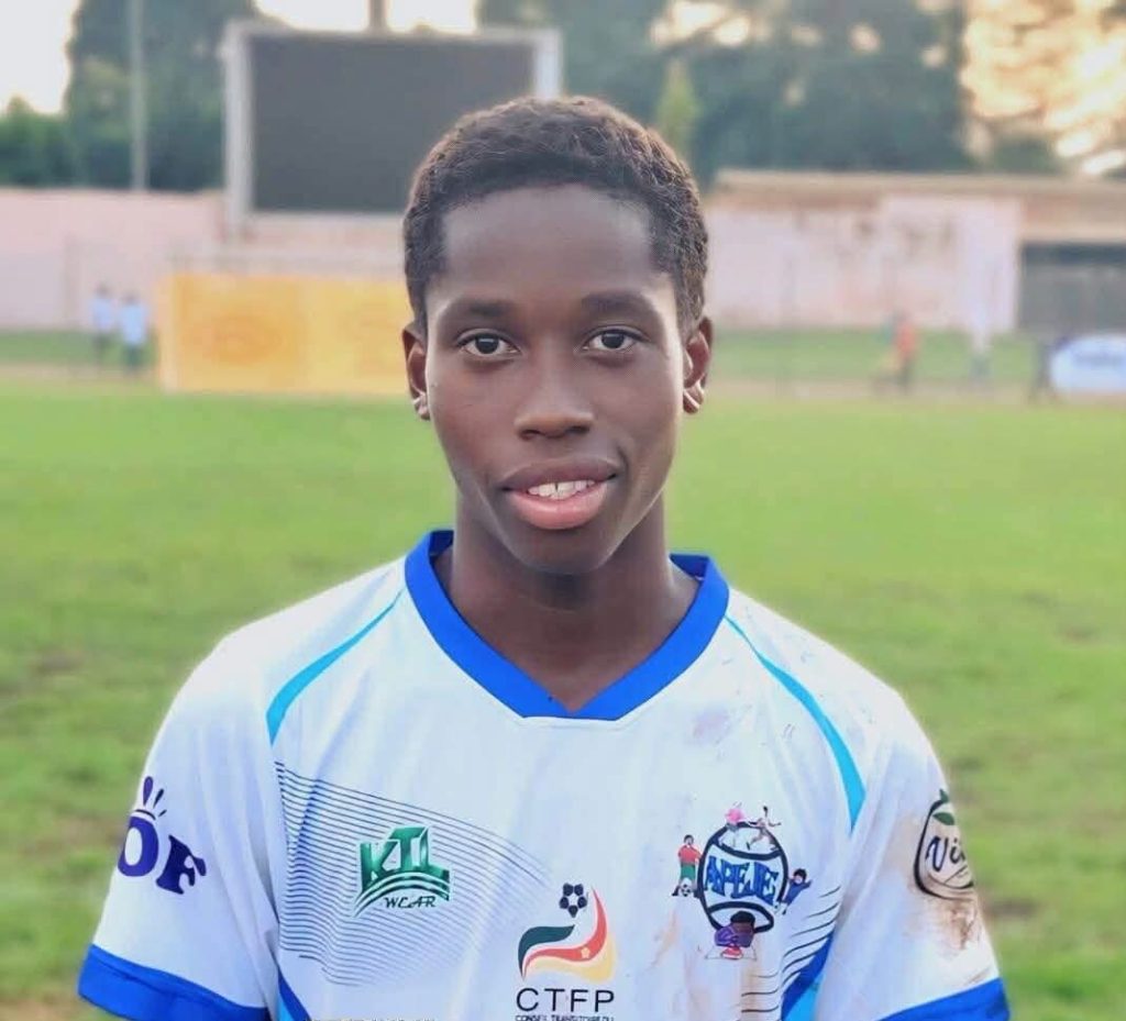 Sofiane Archange Makoun Fils avec Apejes de Mfou en MTN Elite One
