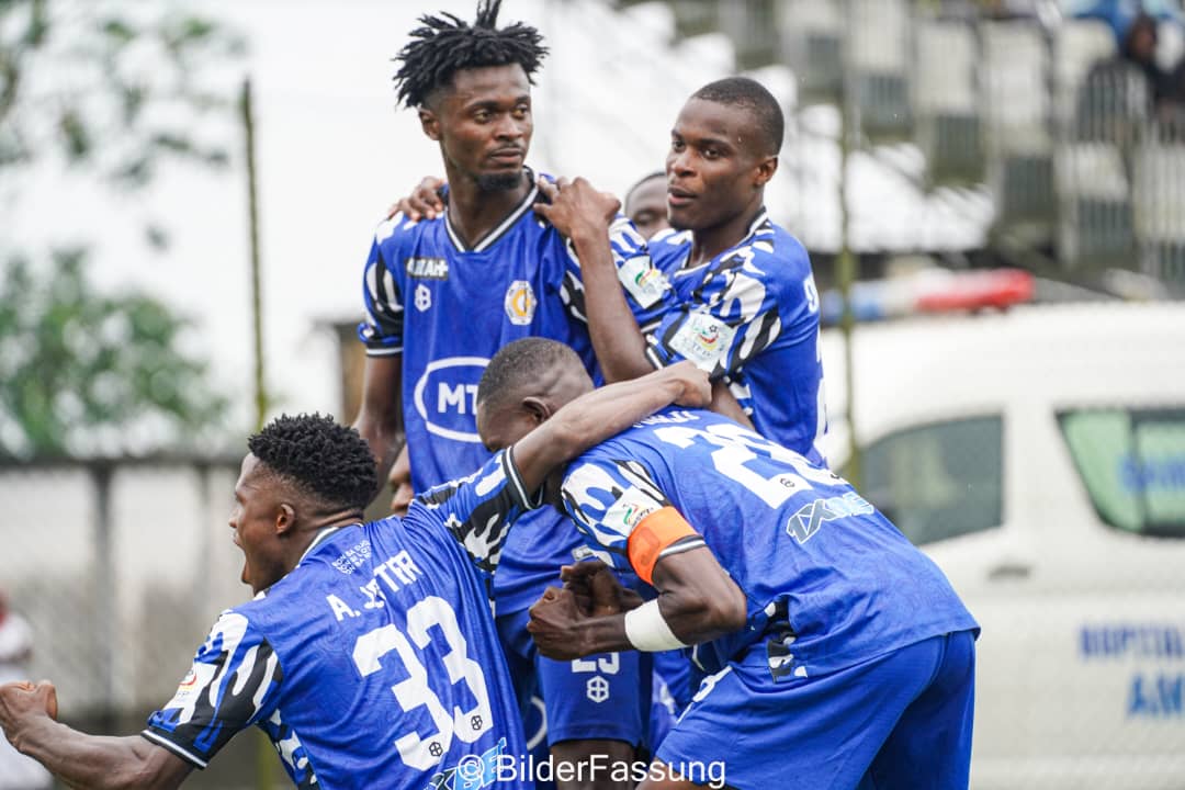 Dynamo de Douala et Aigle Royal de la Menoua lors du match nul 2-2 en MTN Elite One.